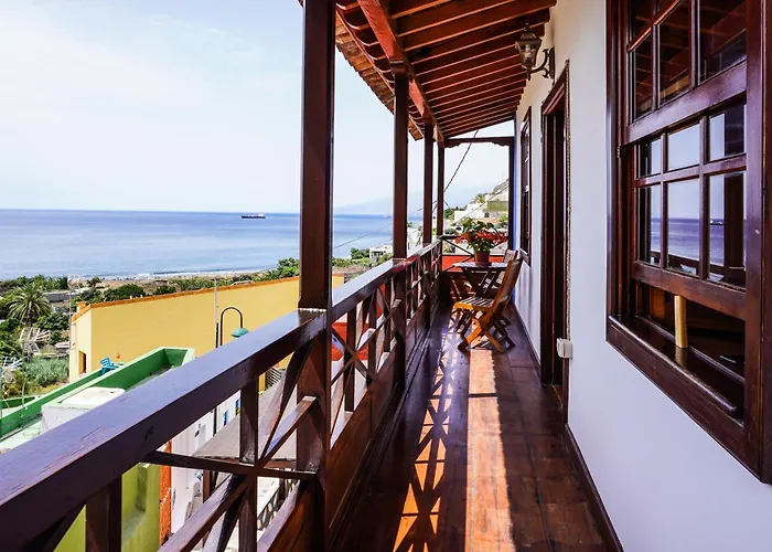Casa Yeyo, Lomo Bermejo